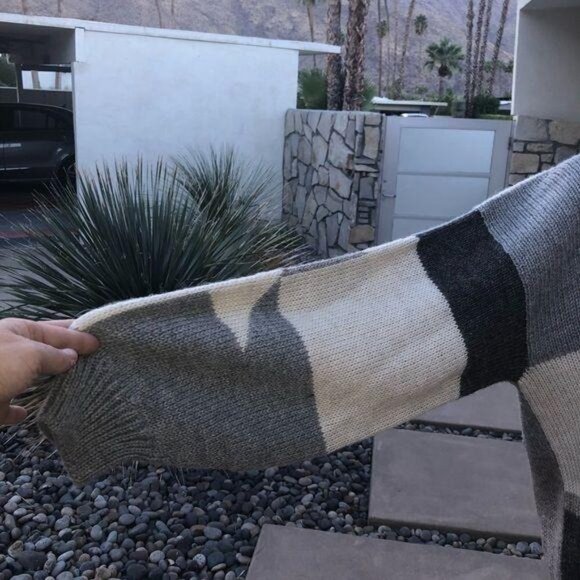 Vintage Wool Cardigan Womens Chunky Wooden Buttons Gray White Crew Neck Abstract - Picture 5 of 14